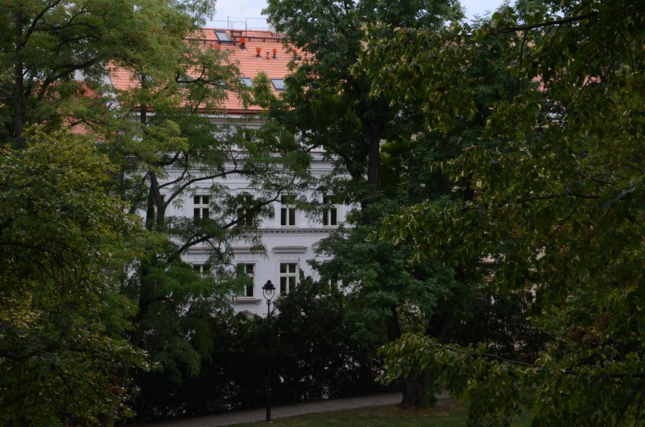 Chevron Hotel Prague Exterior photo